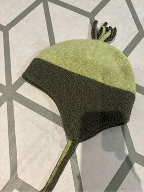 3/15$ Kids Two-Tone Green Fleece Earflap Hat